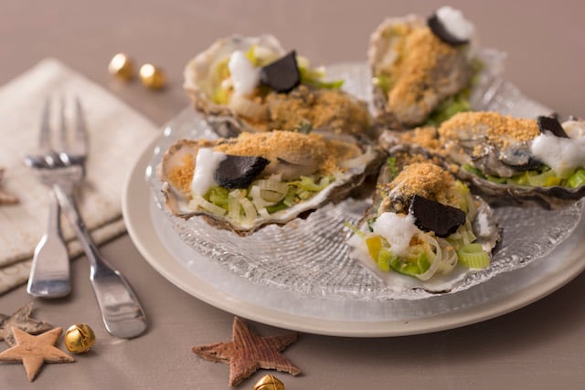 A table / Huîtres aux poireaux en chapelure par L'atelier des Chefs